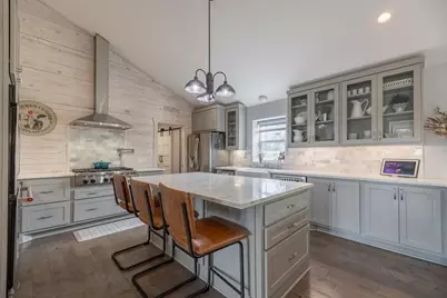 579 Triple S, Johnson City, TX 78636 - Photo 5