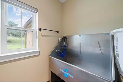 328 E Distant View Dr, Fredericksburg, TX 78624 - Photo 29