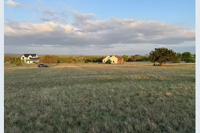 259 Klenin Place, Fredericksburg, TX 78624 - Photo 3