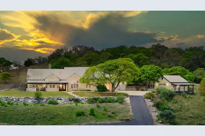 116 E Homestead Park Rd, Comfort, TX 78013 - Photo 3