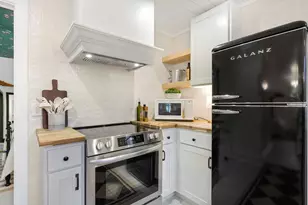 406 Bluebonnet, Fredericksburg, TX 78624 - Photo 9