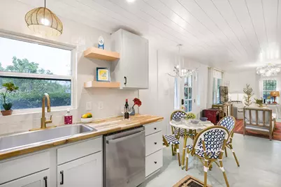 406 Bluebonnet, Fredericksburg, TX 78624 - Photo 11