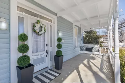 908 N Crockett St, Fredericksburg, TX 78624 - Photo 3