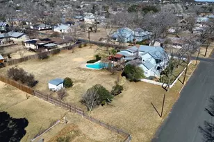 908 N Crockett St, Fredericksburg, TX 78624 - Photo 43