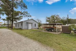 1807 N Llano St, Fredericksburg, TX 78624 - Photo 17