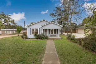 1807 N Llano St, Fredericksburg, TX 78624 - Photo 3