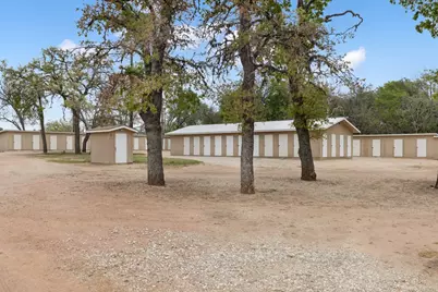 1815 N Llano St, Fredericksburg, TX 78624 - Photo 3