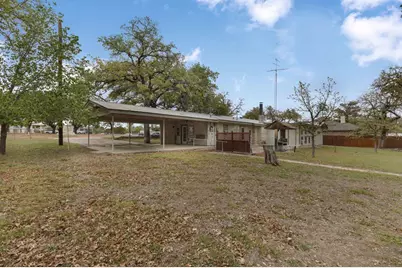 1801 N Llano St, Fredericksburg, TX 78624 - Photo 9