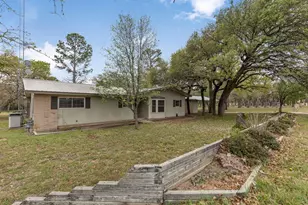 1801 N Llano St, Fredericksburg, TX 78624 - Photo 5