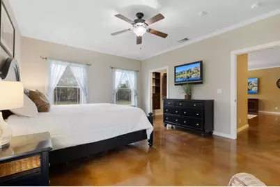 1811 N Llano St, Fredericksburg, TX 78624 - Photo 19