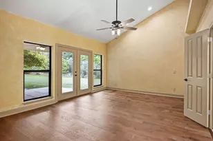 207 E Spring Mill Dr, Kerrville, TX 78028 - Photo 17