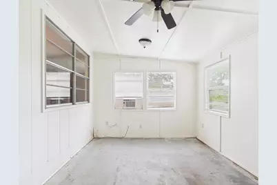 207 Skylark, Fredericksburg, TX 78624 - Photo 11