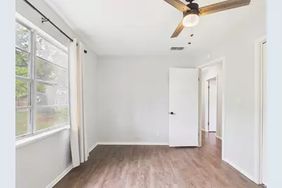 207 Skylark, Fredericksburg, TX 78624 - Photo 17