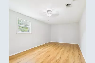 207 Skylark, Fredericksburg, TX 78624 - Photo 15