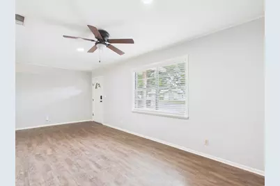 207 Skylark, Fredericksburg, TX 78624 - Photo 3