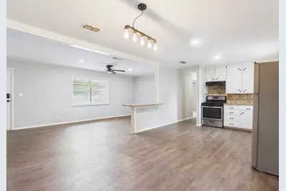 207 Skylark, Fredericksburg, TX 78624 - Photo 5