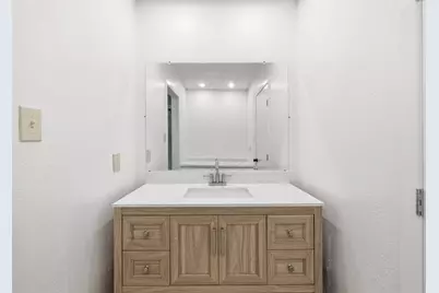 301 N Manor Dr #A, Kerrville, TX 78028 - Photo 13