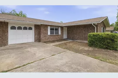 301 N Manor Dr #B, Kerrville, TX 78028 - Photo 1