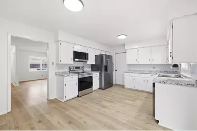 301 N Manor Dr #B, Kerrville, TX 78028 - Photo 5