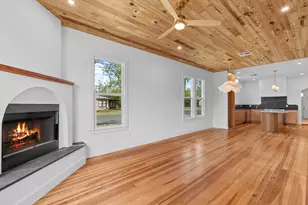 114 W Morse St, Fredericksburg, TX 78624 - Photo 3