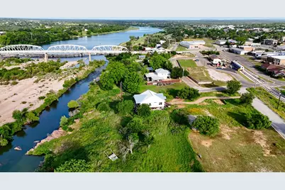 002 Walden Way, Llano, TX 78643 - Photo 17