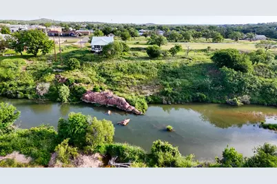 002 Walden Way, Llano, TX 78643 - Photo 11