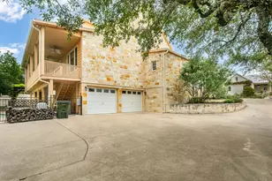 2306 Summit Forest, Fredericksburg, TX 78624 - Photo 3