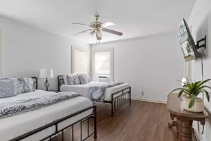 219 W Creek St, Fredericksburg, TX 78624 - Photo 15