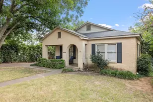 219 W Creek St, Fredericksburg, TX 78624 - Photo 3