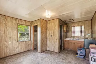 1028 Jefferson St, Kerrville, TX 78028 - Photo 31