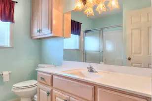 107 W Grothe St, Fredericksburg, TX 78624 - Photo 9