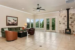 627 Eichen Strasse, Fredericksburg, TX 78624 - Photo 17