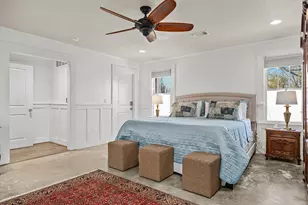 206 W Burbank St, Fredericksburg, TX 78624 - Photo 23