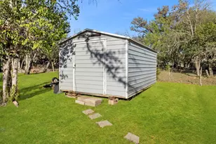 390 Galveston St, Bandera, TX 78003 - Photo 45