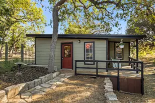 390 Galveston St, Bandera, TX 78003 - Photo 29