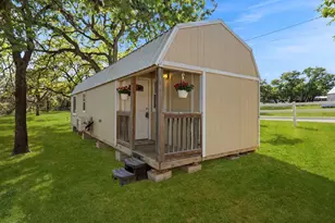 390 Galveston St, Bandera, TX 78003 - Photo 35