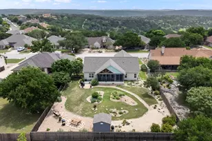 1916 Summit Top, Kerrville, TX 78028 - Photo 9