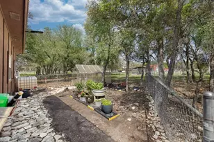 222 Spanish Oak Trail, Harper, TX 78631 - Photo 37