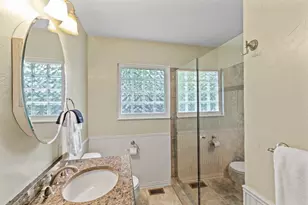 413 W Travis St, Fredericksburg, TX 78624 - Photo 17
