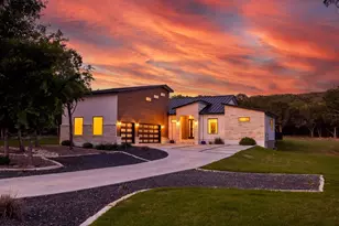 845 Coronado Dr, Kerrville, TX 78028 - Photo 3