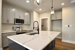1806 Chateau Ln, Kerrville, TX 78028 - Photo 9