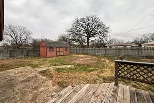 607 N Bowie, Fredericksburg, TX 78624 - Photo 37