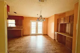 607 N Bowie, Fredericksburg, TX 78624 - Photo 21