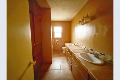 607 N Bowie, Fredericksburg, TX 78624 - Photo 19