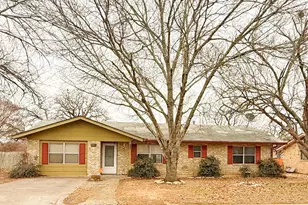 607 N Bowie, Fredericksburg, TX 78624 - Photo 1