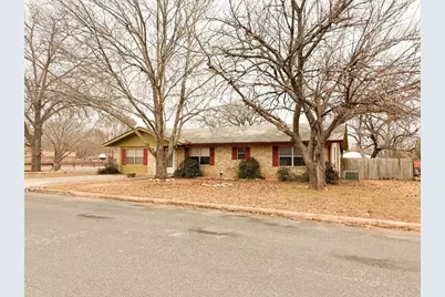 607 N Bowie, Fredericksburg, TX 78624 - Photo 3