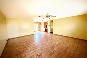 607 N Bowie, Fredericksburg, TX 78624 - Photo 9
