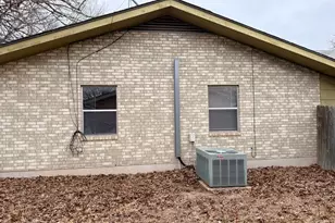 607 N Bowie, Fredericksburg, TX 78624 - Photo 35