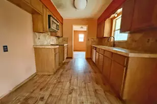 607 N Bowie, Fredericksburg, TX 78624 - Photo 23