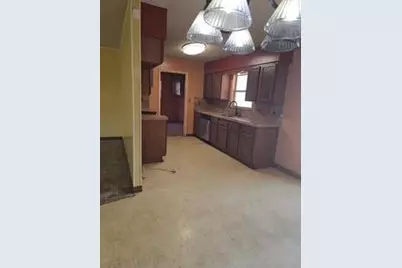 607 N Bowie, Fredericksburg, TX 78624 - Photo 5